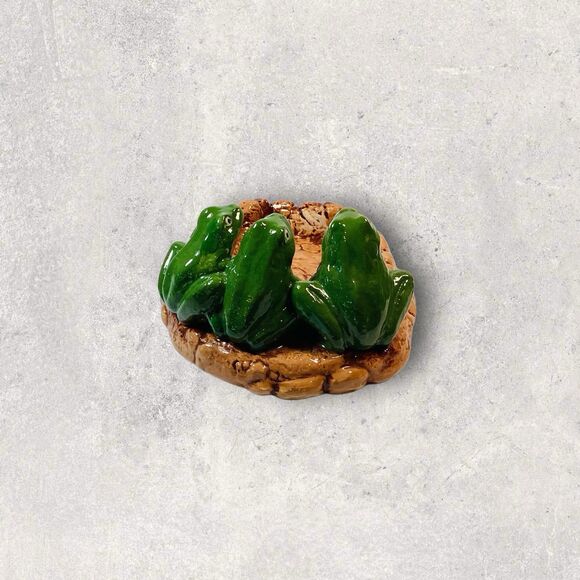 Three Frogs Ceramic Shallow Planter Trinket Dish Cardinal Designs Mold Glossy - Picture 6 of 6